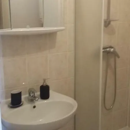 Appartement Dans Propriete Calme En Pleine Nature Charbonnières-les-Bains Exterior foto